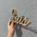️️ Escultura Decorativa da Palavra "Jesus" - Fé, Elegância e Design ⛪ ⛪️